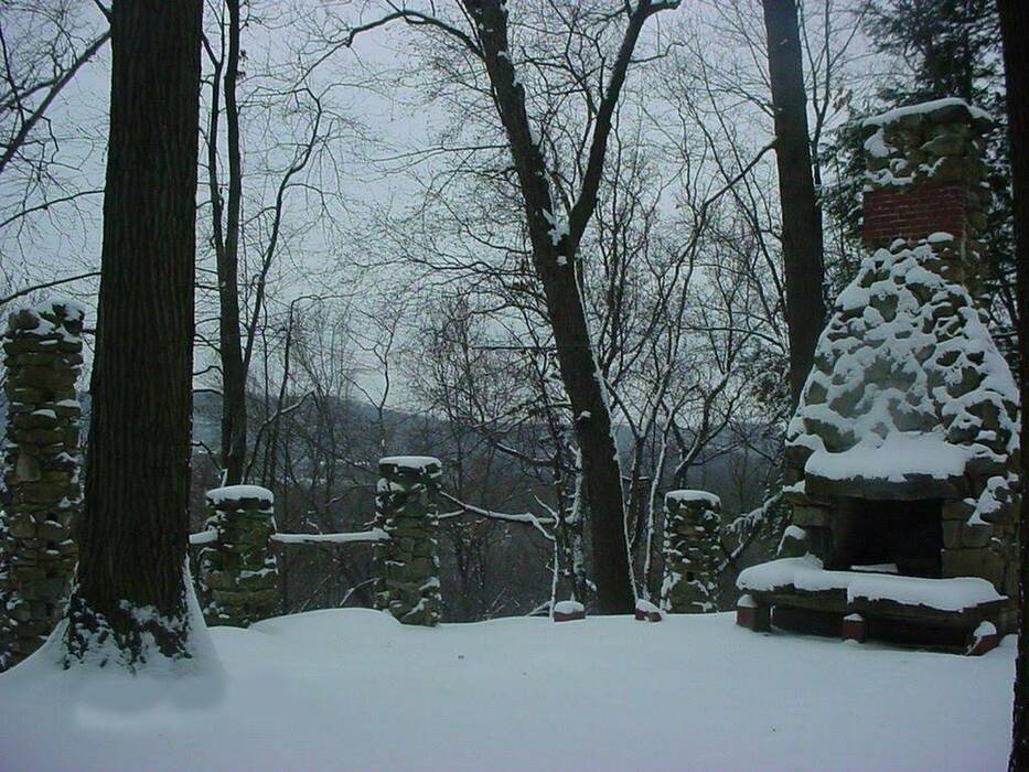 Holidate Christmas Camp